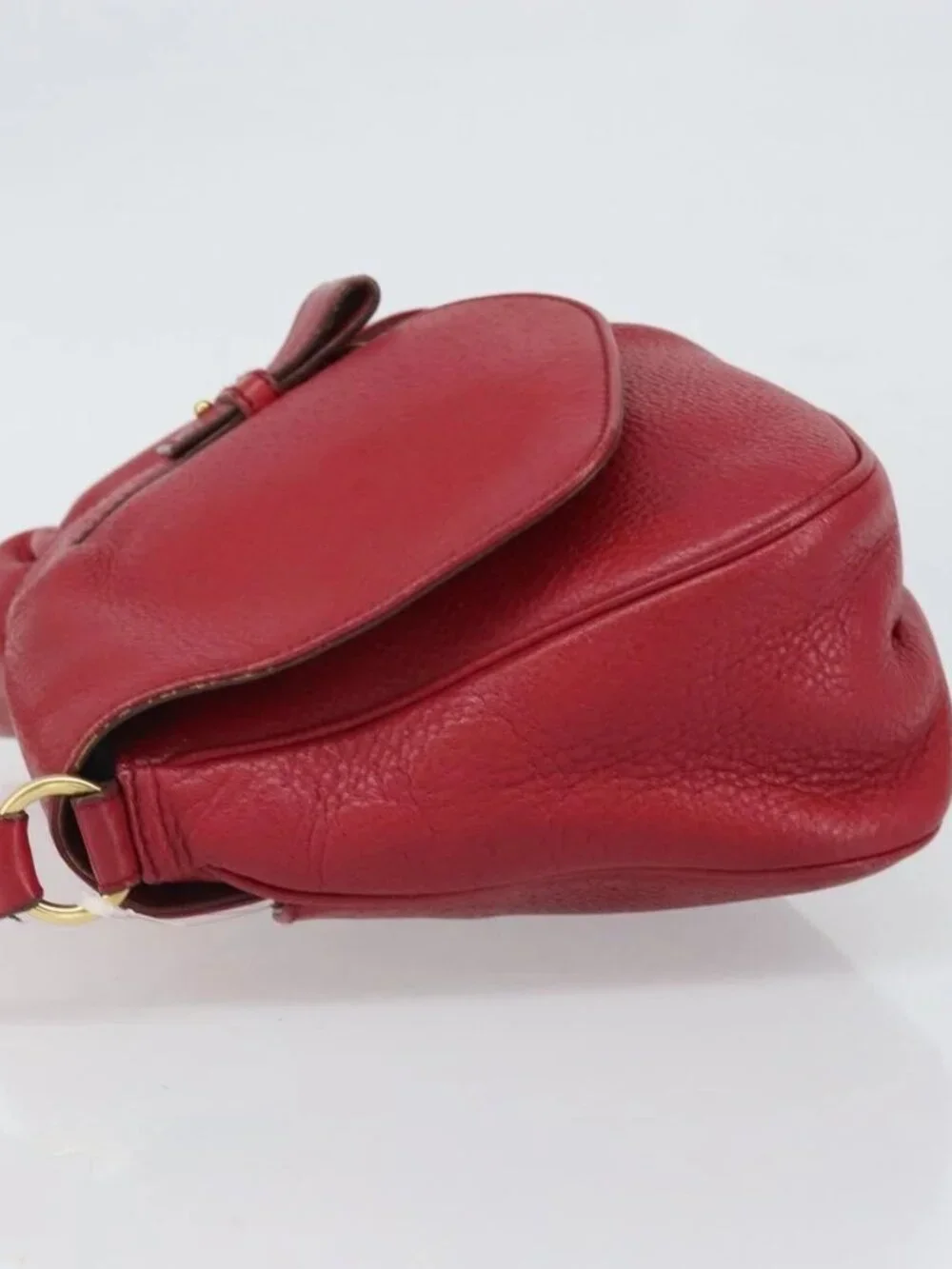 Salvatore Ferragamo Gancini Shoulder Bag Leather Red Gold Auth 166427